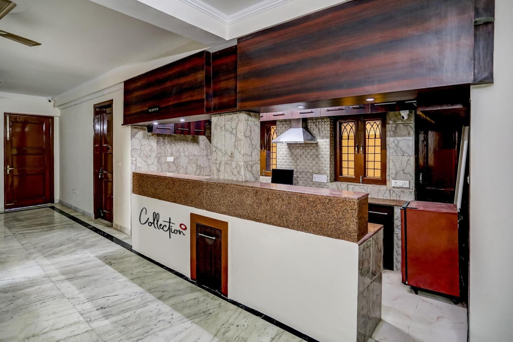 Hotel Capital O Uk House Residency Gurgaon Exterior foto